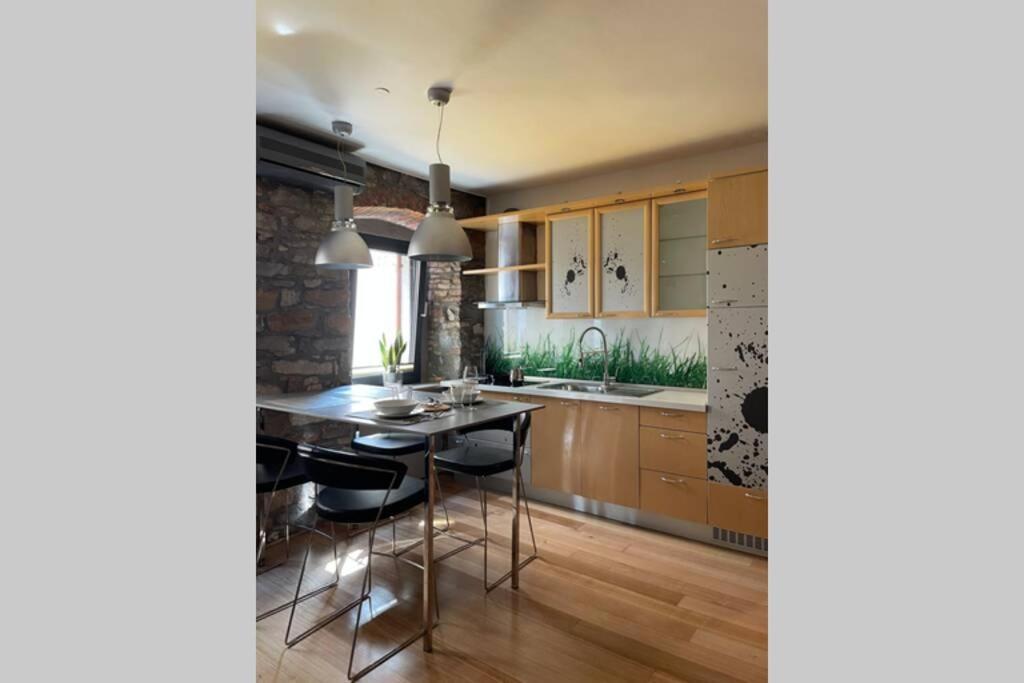 Stylish One Bedroom Apartment Near The Riva Izola Esterno foto